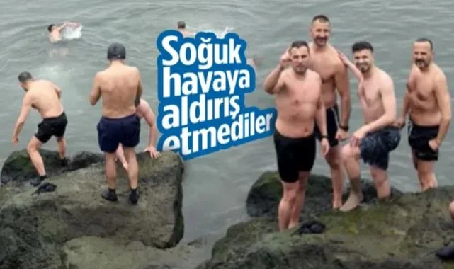 Samsun'da Şaşırtan Görüntüler! Soğuk Havaya Aldırış Etmediler...