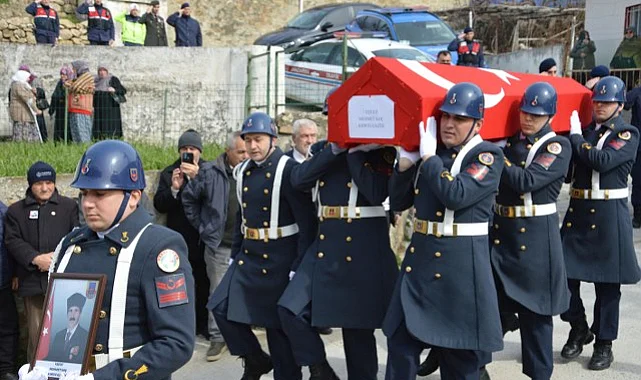 Samsun'da Vefat Eden Kıbrıs Gazisi Askeri Törenle Toprağa Verildi
