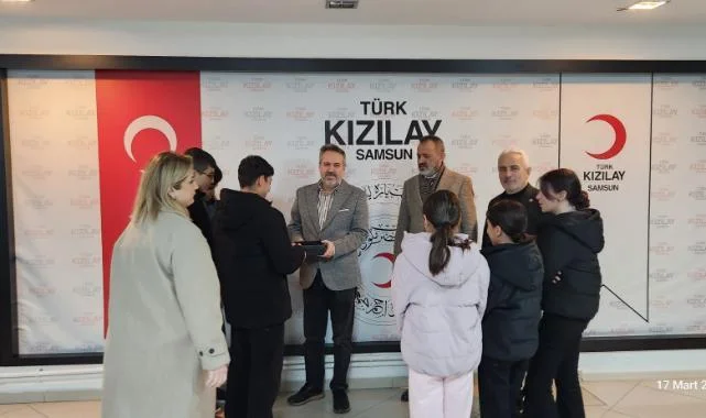 Samsunlu Çocuklardan Gazze’ye Gönül Köprüsü: Biriktirdikleri Fitreleri Kızılay’a Bağışladılar