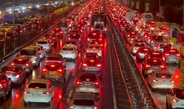 Samsunlu Sürücüler Bu Uyarıya Kulak Verin! Bayram Yolunda Hayat Kurtaran İpuçları