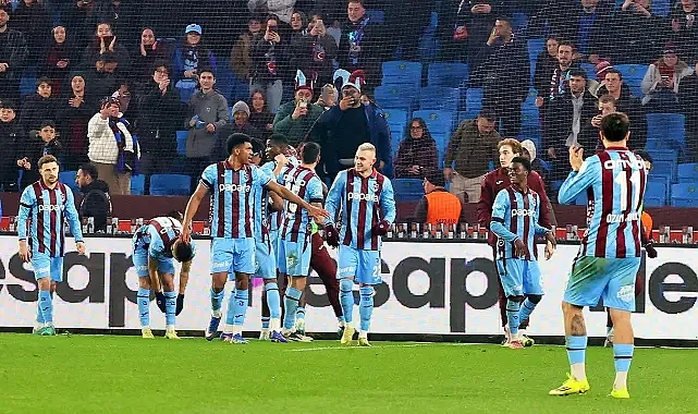 Trabzonspor Sahasında Çaykur Rizespor'u 1-0 Yendi