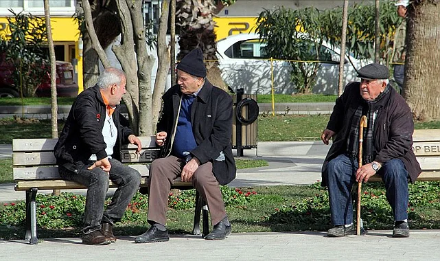 Türkiye Hızla Yaşlanıyor, Yaşlı Nüfus 9,5 Milyonu Aştı