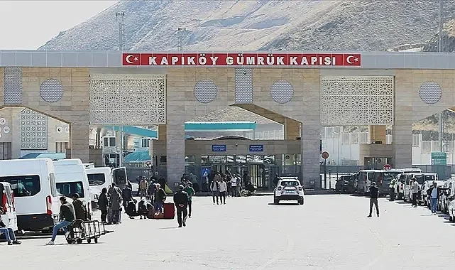 Türkiye İran Sınır Kapıları Yolcu Geçişine Kapatıldı