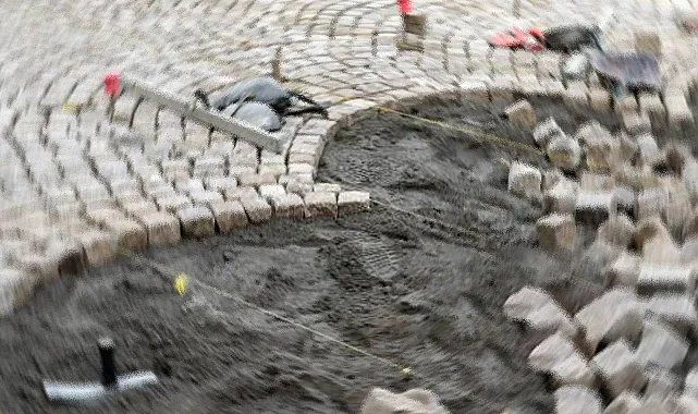 Yol ve Kaldırım Malzemesi Alınacaktır