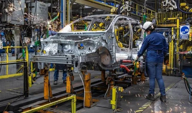ABD’li Otomotiv Devi Elektrikli Araç Üretimini Durdurma Kararı Aldı.