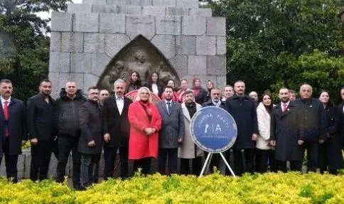 Anahtar Parti'den Buruk Kutlama