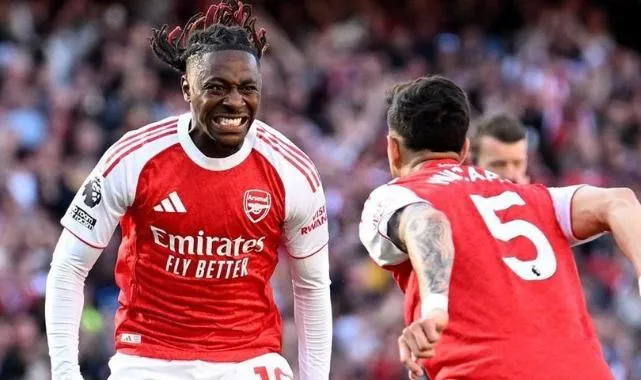 Arsenal Premier Lig'de Maç Fazlasıyla Liderliğe Oturdu