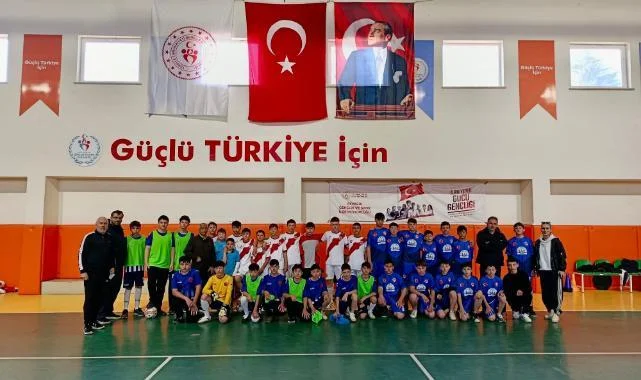 Ayvacık'ta 23 Nisan'a Özel Spor Turnuvaları Sona Erdi