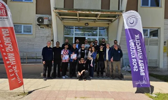 Bafra'da Yamaç Paraşütü Sertifikaları Verildi