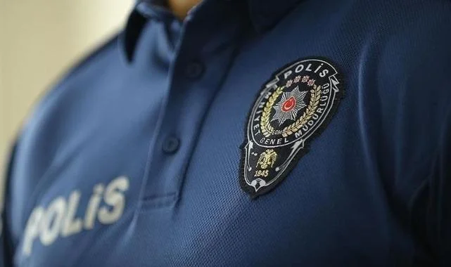 Bağcılar'da Bıçaklı Kavga: 17 Yaşındaki Şüpheli 2 Polisi Yaraladı