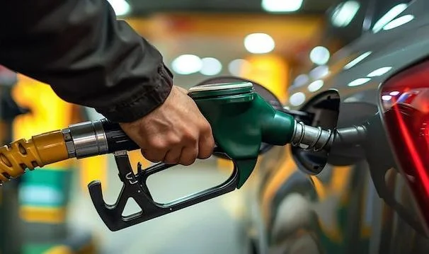 Benzin ve Motorine Zam Mı Geldi? 17 Nisan Akaryakıt Fiyatları