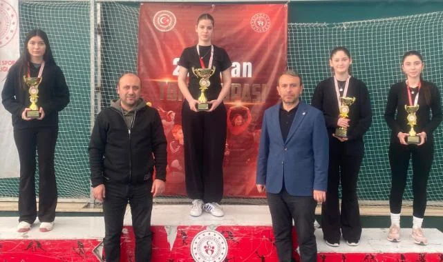 Canik'te 23 Nisan Kupası Sahiplerini Buldu