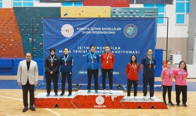 Canik'te Madalya Mücadelesi: İşitme Engelliler Masa Tenisi Şampiyonası Sona Erdi