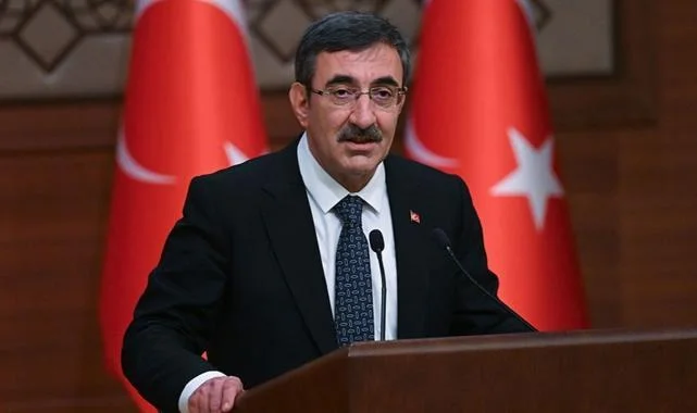 Cevdet Yılmaz'dan Akaryakıt ve Gıda Açıklaması: Vergi Kayıplarını Göze Aldık
