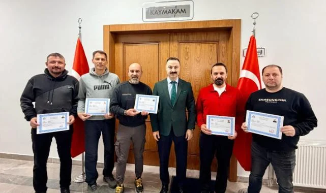 Havza Kaymakamı Ayvat'tan Beden Eğitimi Öğretmenlerine Başarı Belgesi