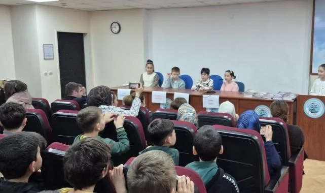 Minik Yazarlardan Büyük Davranış: Kitaplarını Sattılar, Köy Okuluna Umut Oldular
