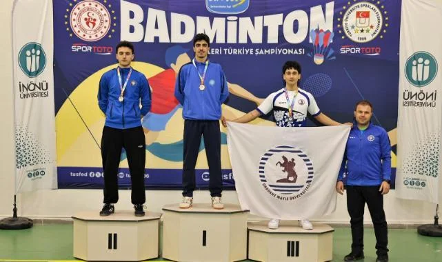 OMÜ Badminton Takımı Türkiye Üçüncüsü Oldu