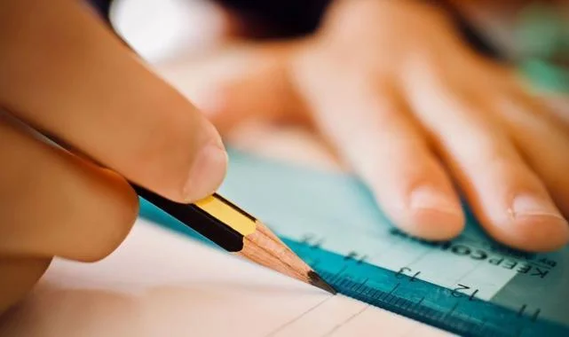 Pazartesi Okullar Tatil Mi? 20 Nisan'da Okul Var Mı?