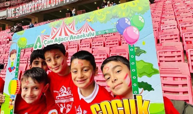 Samsun’da 23 Nisan Coşkusu Stadyuma Taştı