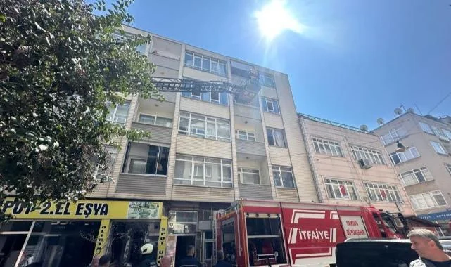 Samsun'da Balkonda Yanan Kitaplar Paniğe Neden Oldu