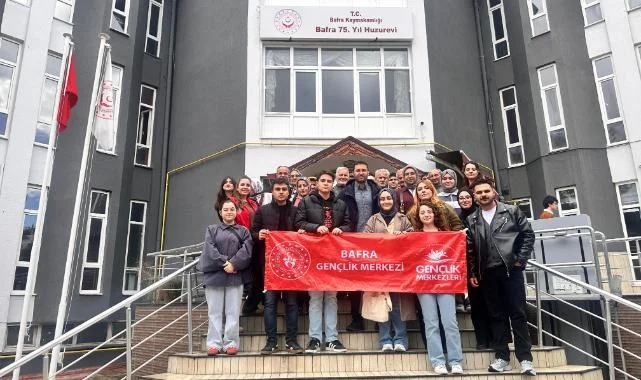 Samsun’da Tıp Fakültesi Öğrencilerinden Huzurevine Anlamlı Ziyaret
