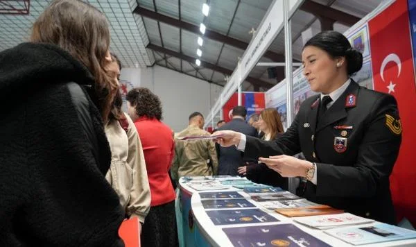 Samsun Jandarmasından OKAF'26'da Kritik Uyarılar: KADES ve Siber Güvenlik