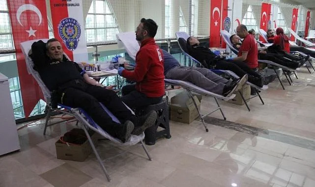 Samsun Polisi'nden 181. Yıla Özel 181 Ünite Kan Bağışı