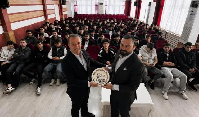 Samsunlu iş insanı Tahsin Can İpoğlu Gençlerle Buluştu: İyi Kariyer İçin Disiplin Şart