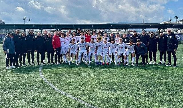 Samsunspor U14 Takımı Türkiye'nin En İyi 8 Takımı Arasına Girdi