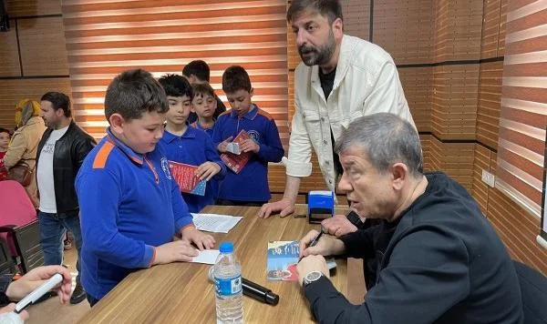 Tanju Çolak Samsun’da Öğrencilerle Buluştu