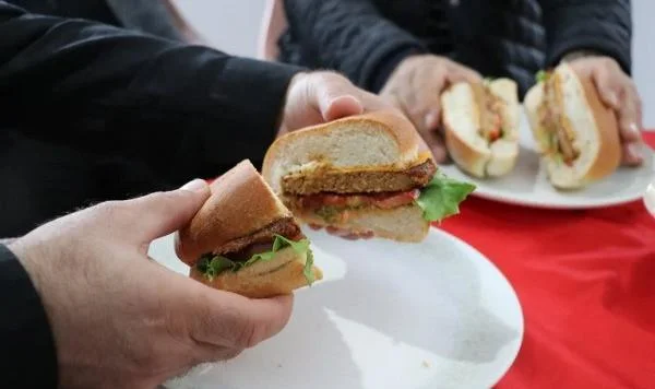 Terme’de Kadın Girişimcilerden İstiridye Mantarlı Hamburger ve Köfte