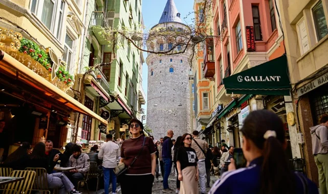 TÜİK Türkiye'nin Turizm Geliri Açıkladı