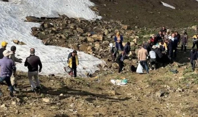 100 metrelik uçurumda can pazarı: Ölü ve yaralılar var