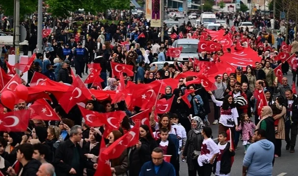 18 Mayıs yarım gün olacak mı? Okullar tatil mi?