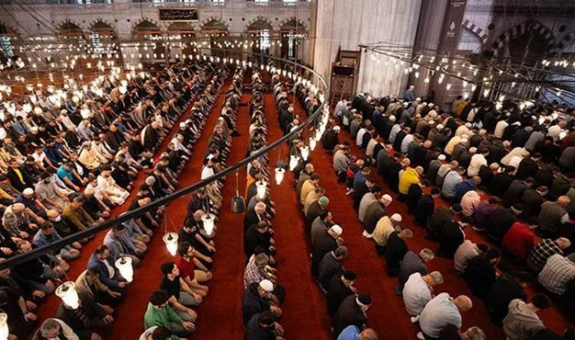 Adım adım kurban bayramı namazı kılınışı: Bayram namazı kaç rekat, nasıl niyet edilir?