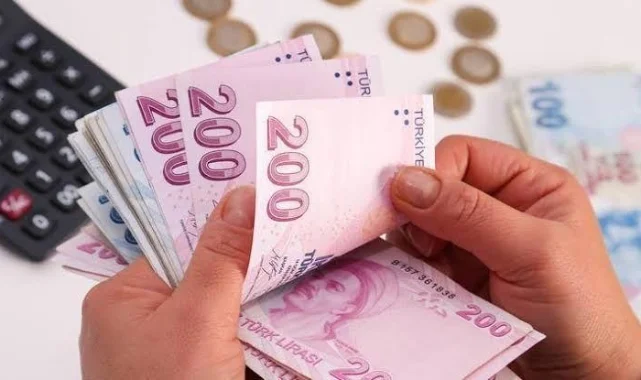 Asgari ücrete ara zam gelecek mi? Maaşlara zam yapılacak mı?