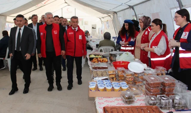Bafra'da Gazze İçin Hayır Çarşısı