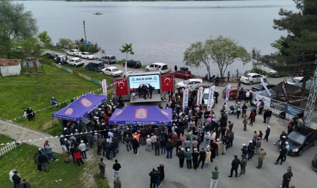 Bafra'da rekor alabalık heyecanı: 45 santimetrelik dev alabalık yakalandı