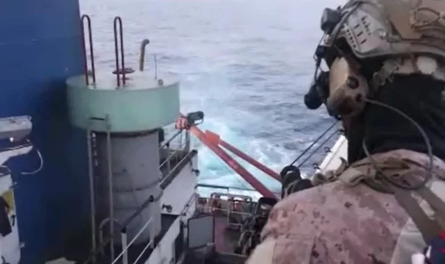 CENTCOM duyurdu! ABD, İran bayraklı gemiye asker çıkardı