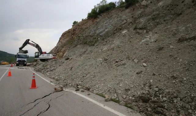Dünyaca ünlü Ballıca Mağarası yolunda heyelan: Ekipler seferber oldu