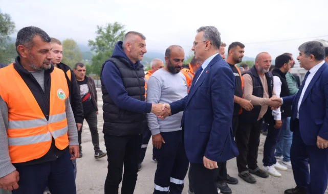 İlkadım Belediye Başkanı İhsan Kurnaz Personeliyle Bayramlaştı