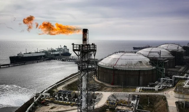 İran basını: Petrol yaptırımları geçici olarak askıya alınabilir