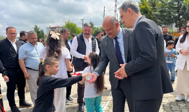 Salıpazarı'nda özel eğitim öğrencilerinden resim sergisi