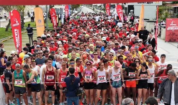 Samsun'da 19 Mayıs coşkusu: Yarı Maraton ve İstiklal Koşusu nefes kesti