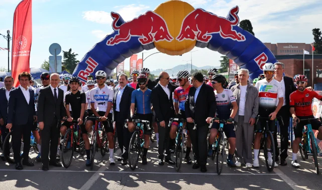 Samsun'da bayram coşkusu: 3. Uluslararası Gran Fondo Bisiklet Yarışı başladı