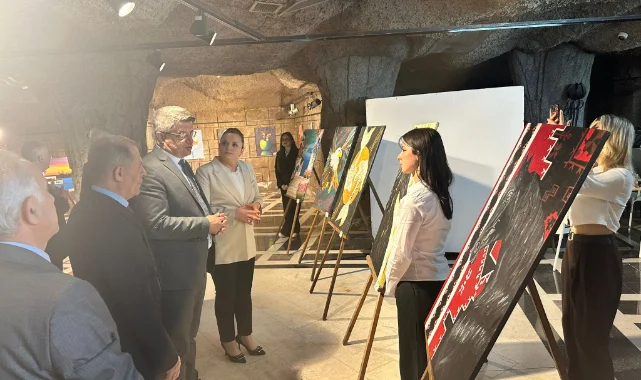 Samsun'da Okulum Sahnede Projesiyle Renkli Sergi