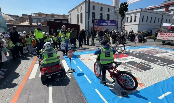 Samsun’da trafik haftası etkinlikleri: Çocuklar eğitimde, yetişkinler simülasyonda