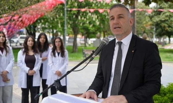 Samsun Eczacı Odası Başkanı Karacan’dan İstihdam Uyarısı: Genç Sermaye Heba Ediliyor
