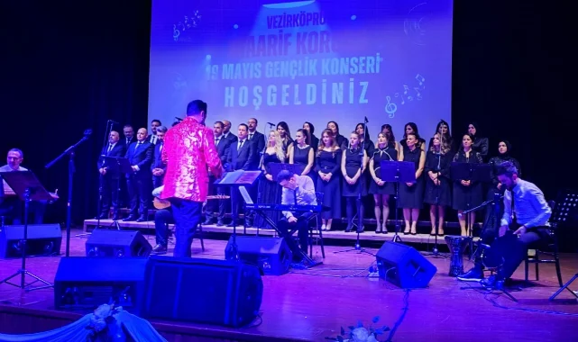 Samsun Vezirköprü'de öğretmenlerden 19 Mayıs konseri