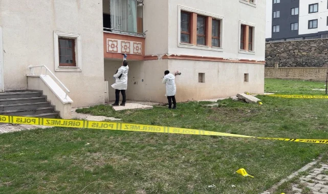 Sosyal Medya Cinneti: Boşanma Aşamasındaki Eşinin Evini Taradı!